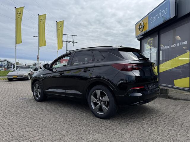 Opel Grandland 1.2 Turbo GS 2024! ! Super compleet | 1e eigenaar | Stoel en stuurverwarming | AGR stoelen | Camera | 18" | LED