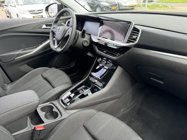 Opel Grandland 1.2 Turbo GS 2024! ! Super compleet | 1e eigenaar | Stoel en stuurverwarming | AGR stoelen | Camera | 18" | LED