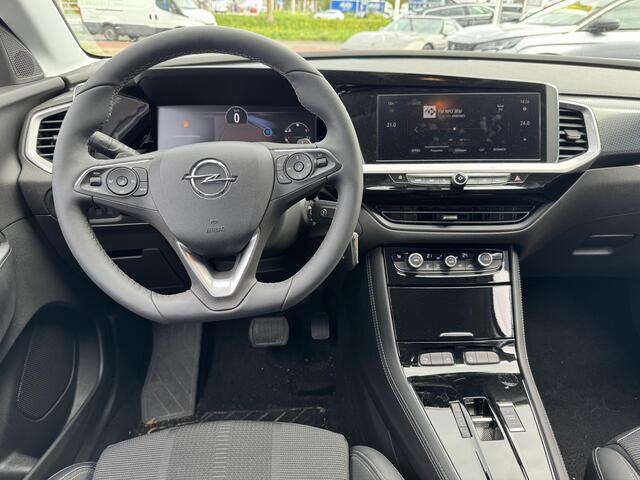 Opel Grandland 1.2 Turbo GS 2024! ! Super compleet | 1e eigenaar | Stoel en stuurverwarming | AGR stoelen | Camera | 18" | LED