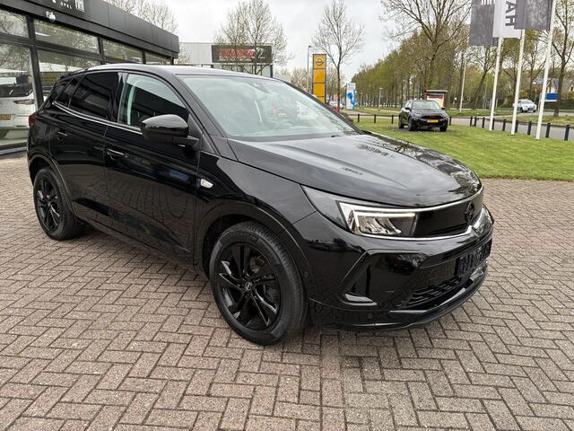 Opel Grandland 130 pk Turbo Elegance | Climate Control | Black Pakket | 18" LMV | Navigatie | Elektrisch Pakket | Park Pilot | AGR | Led