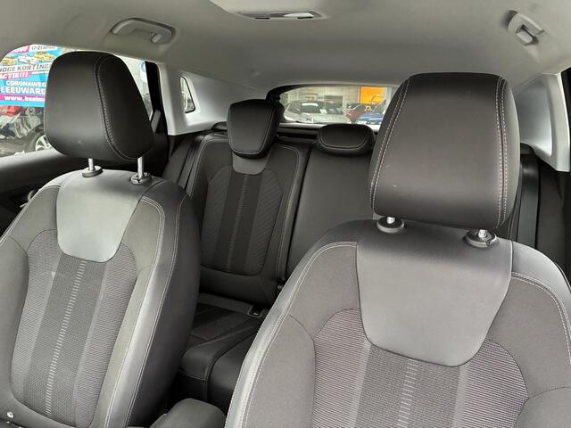 Opel Grandland 130 pk Turbo Elegance | Climate Control | Black Pakket | 18" LMV | Navigatie | Elektrisch Pakket | Park Pilot | AGR | Led