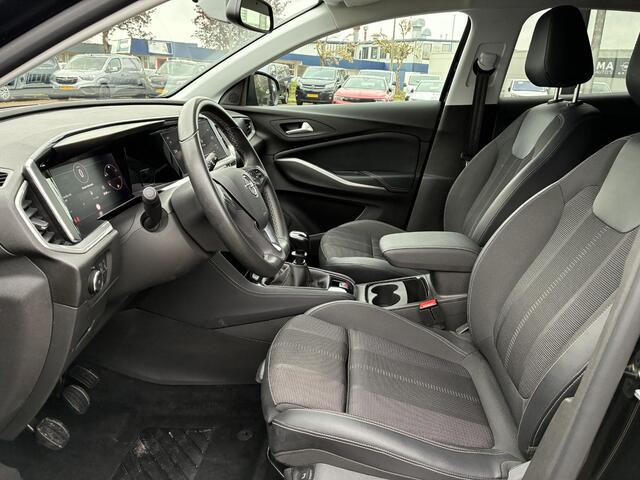 Opel Grandland 130 pk Turbo Elegance | Climate Control | Black Pakket | 18" LMV | Navigatie | Elektrisch Pakket | Park Pilot | AGR | Led