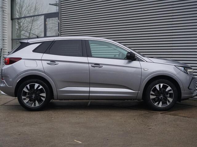 Opel Grandland 1.2 Turbo Level 3