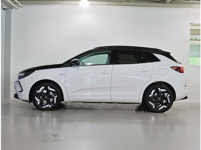 Opel Grandland 1.6 Turbo Plug-In Hybrid 4x4 GSe 300PK | Alcantara/Leer | 360° Camera | Stoel, Stuur & Voorruit verwarmd | NightVision | AppleCarPlay/AndroidAuto | AGR-Stoelen | Two-tone |