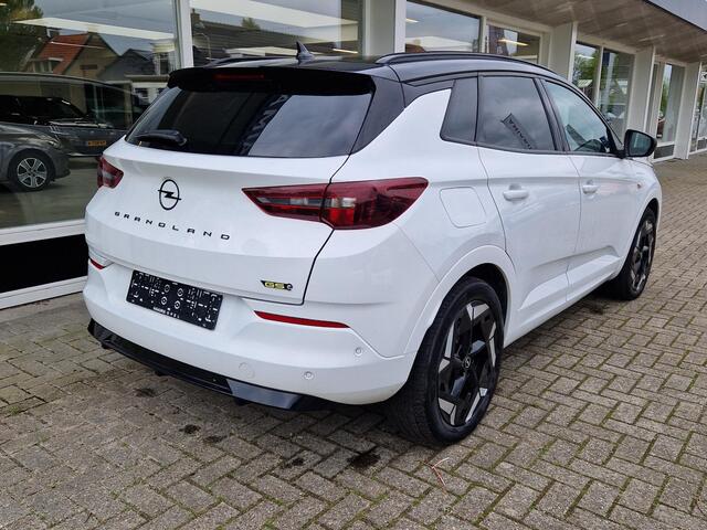 Opel Grandland 1.6 Turbo Plug-In Hybrid 4x4 GSe | Elektrische kofferklep | Parkeersensoren V+A | Achteruitrijcamera | Cliamte & Cruise control | Navigatie