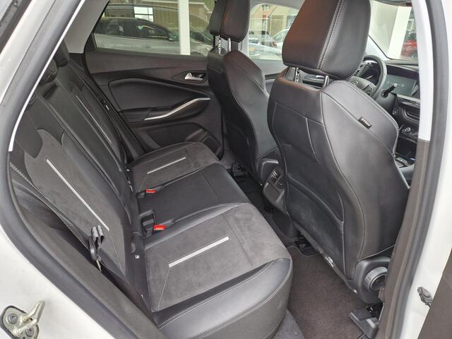 Opel Grandland 1.6 Turbo Plug-In Hybrid 4x4 GSe | Elektrische kofferklep | Parkeersensoren V+A | Achteruitrijcamera | Cliamte & Cruise control | Navigatie