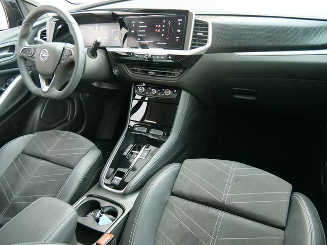 Opel Grandland 1.2 Turbo 130pk Ultimate AUTOMAAT Comfortstoelen / Camera / Winterpakket / Apple CarPlay