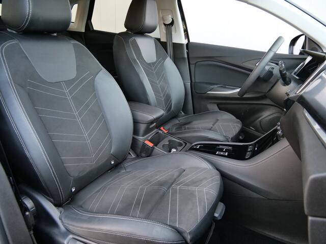 Opel Grandland 1.2 Turbo 130pk Ultimate AUTOMAAT Comfortstoelen / Camera / Winterpakket / Apple CarPlay