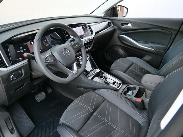 Opel Grandland 1.2 Turbo 130pk Ultimate AUTOMAAT Comfortstoelen / Camera / Winterpakket / Apple CarPlay