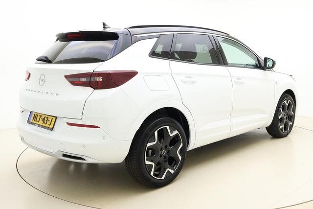 Opel Grandland 1.2 Turbo 130pk Automaat Ultimate | Achteruitrijcamera | Alcantara bekleding | Climate Control | Navigatie | Adaptive Cruise control | Stoel + stuurwielverwarming | Elektrische achterklep | Voorruitverwarming | Zwart dak