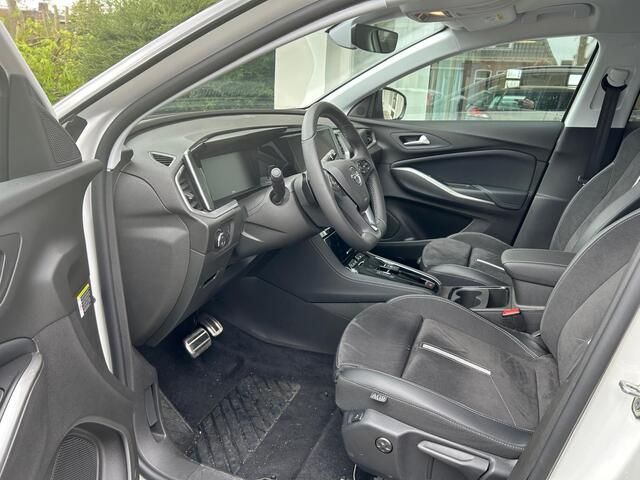 Opel Grandland 1.6 Turbo Plug-In Hybrid GSe | Elektrische kofferklep | Parkeersensoren V+A | Achteruitrijcamera | Climate & Cruise control | Navigatie