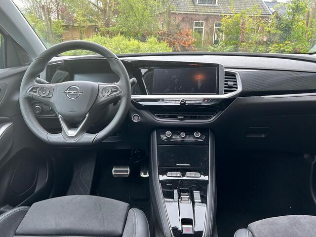 Opel Grandland 1.6 Turbo Plug-In Hybrid GSe | Elektrische kofferklep | Parkeersensoren V+A | Achteruitrijcamera | Climate & Cruise control | Navigatie