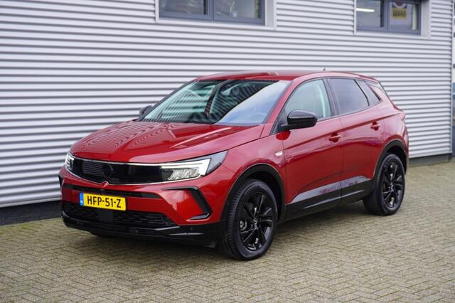 Opel Grandland 1.2 Turbo GS Line / PDC / LED / 18 inch / CarPlay