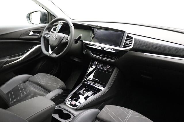 Opel Grandland 1.2 Turbo Ultimate Automaat | Achteruitrijcamera | Alcantara bekleding | Climate Control | Navigatie | Adaptive Cruise control | Stoel + stuurwielverwarming | Elektrische achterklep | Voorruitverwarming | Zwart dak