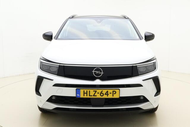 Opel Grandland 1.2 Turbo Ultimate Automaat | Achteruitrijcamera | Alcantara bekleding | Climate Control | Navigatie | Adaptive Cruise control | Stoel + stuurwielverwarming | Elektrische achterklep | Voorruitverwarming | Zwart dak