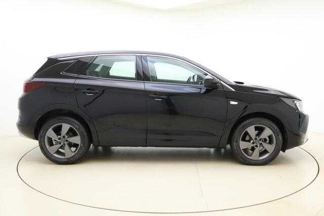 Opel Grandland 1.2 Turbo Level 2 | Navigatie via Carplay | Climate control | Stoel & Stuurverwarming | Parkeersensoren | Lichtmetalen velgen | Verwarmd voorruit