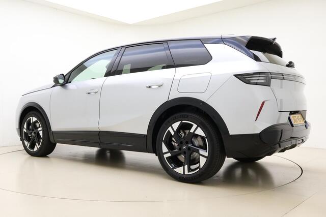 Opel Grandland 1.6 Turbo Plug-in-Hybrid GS | 7.4 KW boardlader | Rondomzicht camera | LED matrix | 20'' lichtmetalen velgen | Panoramadak | AGR stoel | Elektrische achterklep