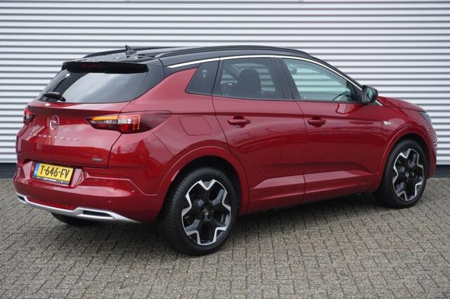 Opel Grandland 1.6 Turbo Hybrid Ultimate / Camera / Leer / Winterpakket / Adaptive Cruise / LED