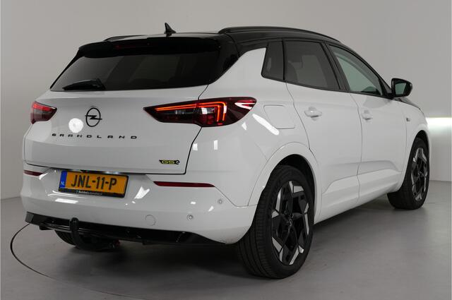 Opel Grandland 1.6 Turbo PHEV 300 pk 4x4 GSe | Trekhaak | El. achterklep |
