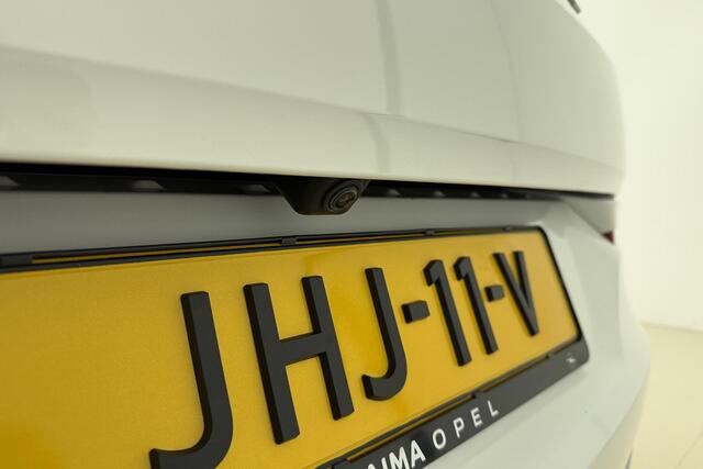 Opel Grandland 1.2 Turbo Ultimate 130pk Automaat | Achteruitrijcamera | Alcantara bekleding | Climate Control | Navigatie | Adaptive Cruise control | Stoel + stuurwielverwarming | Elektrische achterklep | Voorruitverwarming