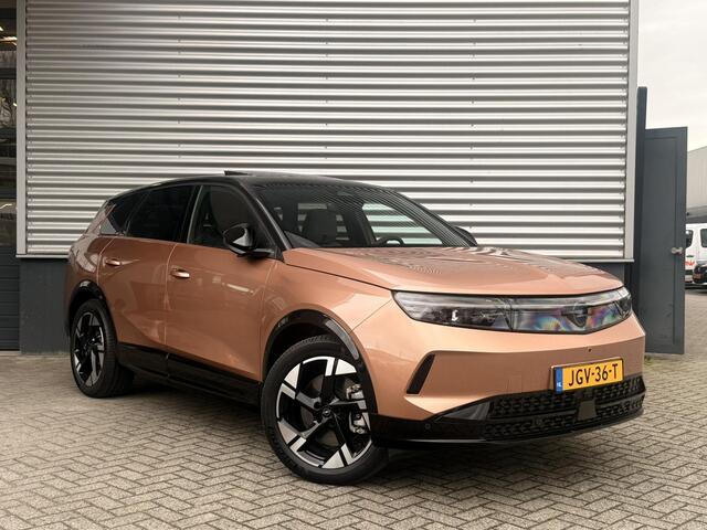 Opel Grandland Electric GS 73kWh 210pk | FOCAL | 360° CAMERA | NAVIGATIE | ELEKT. ACHTERKLEP | AGR STOELEN |
