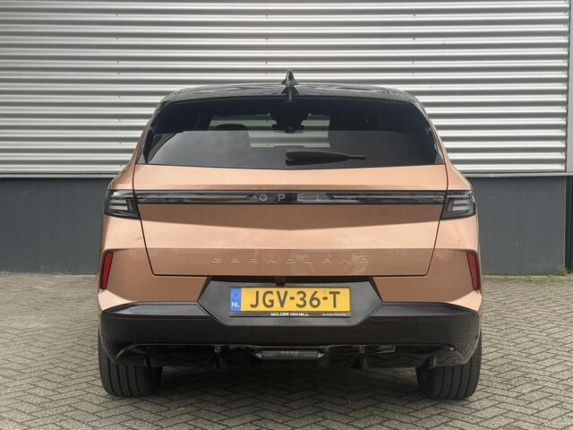 Opel Grandland Electric GS 73kWh 210pk | FOCAL | 360° CAMERA | NAVIGATIE | ELEKT. ACHTERKLEP | AGR STOELEN |