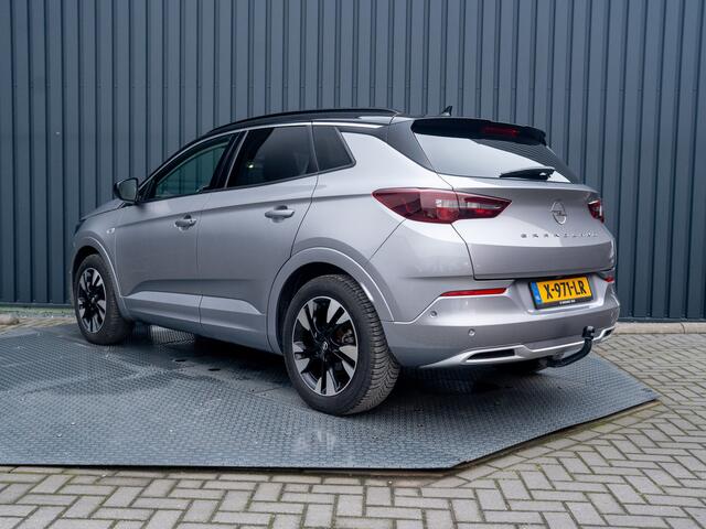 Opel Grandland 1.2 Turbo GS Line | Trekhaak afnb. | Matrix Led | Stoel & Stuur verw. | Prijs Rijklaar!!