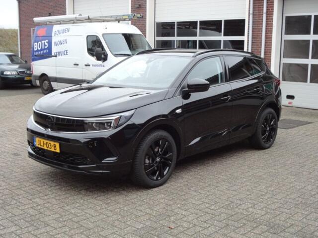Opel Grandland 1.2 Turbo GS Black Line Edition Automaat ,Trekhaak ,Led verlichting ,Navi ,Camera voor en achter