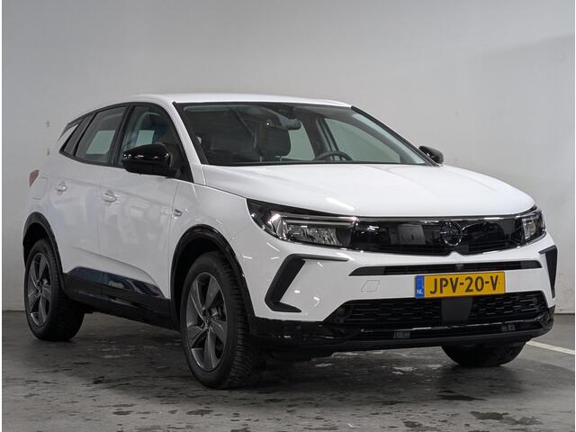 Opel Grandland GS 1.2 Turbo 130pk | ALL SEASON BANDEN | AGR-STOELEN | 360° CAMERA | STOEL + STUURVERWARMING | DODEHOEKBEWAKING | NAVI | ISOFIX |