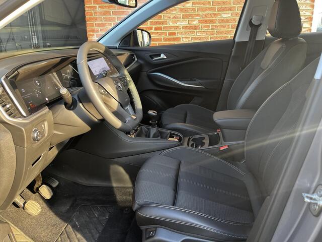 Opel Grandland GS 1.2 Turbo 130pk | LED PIXEL VERLICHTING | KEYLESS | ALL SEASON BANDEN | AGR-STOELEN | 360° CAMERA | STOEL + STUURVERW. | DODEHOEKBEW. | NAVI | ISOFIX |