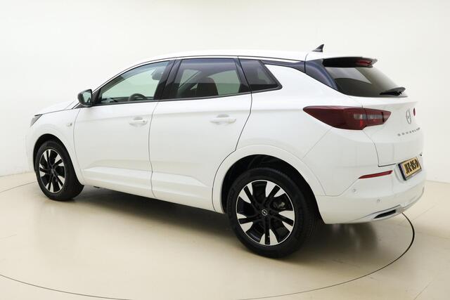 Opel Grandland 1.2 Turbo 130pk Automaat Business Elegance | Navigatie via APP | Climate control | Cruise control | Achteruitrijcamera | Parkeersensoren | DAB | LED koplampen | 18" Lichtmetalen velgen
