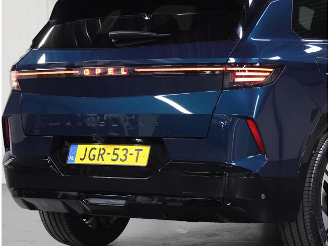 Opel Grandland 1.6 195PK Turbo Plug-in-Hybrid GS | 1ste eigenaar | Head-up display | AppleCarPlay/AndroidAuto | Schuifkanteldak | Navigatie | Adaptieve Cruise Control | Keyless | AGR Stoelen | Stoel/Stuur/Voorruitverwarming | FULL LED | 360°Camera | Isofix | Privacy Gla