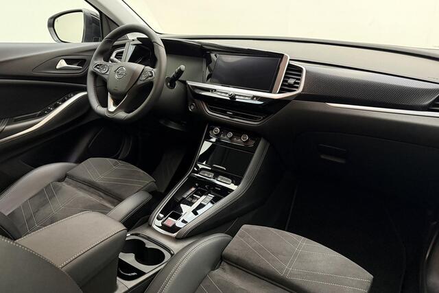 Opel Grandland 1.2 Turbo 130pk Automaat Ultimate | Navigatie | Alcantara bekleding | Elektrische achterklep | Stoel- en stuurverwarming | Climate control | Cruise control | Zwart dak