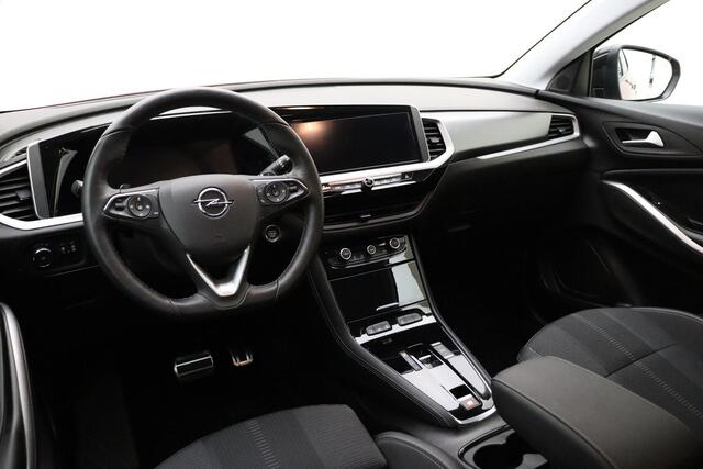 Opel Grandland 1.2 Turbo 130pk Automaat Level 3 | Adapt. Cruise control | Trekhaak | Elektrische achterklep | Climate control | Keyless | Camera | Verwarmd stuurwiel | LED verlichting | Lichtmetalen velgen | All-seasonbanden
