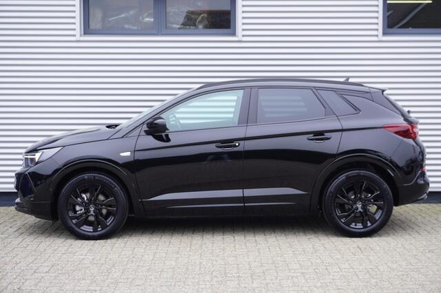 Opel Grandland 1.2 Turbo 130pk GS / Camera / Navigatie / AGR-stoel / LED