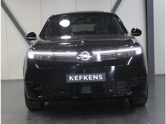 Opel Grandland Electric Business Edition 73 kWh | 17% bijtelling | Snel rijden | Schuif/kantel dak | Dodehoek detectie | Warmtepomp | 360° camera | Focal | Head-up display | Matrix LED |