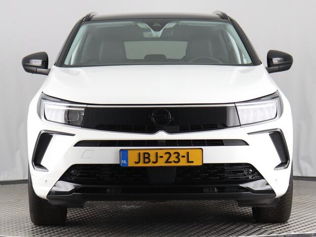 Opel Grandland 1.6 Turbo Plug-In Hybrid 4x4 GSe (Verw. voorruit / Camera / Navi / Elek. achterklep / ACC)