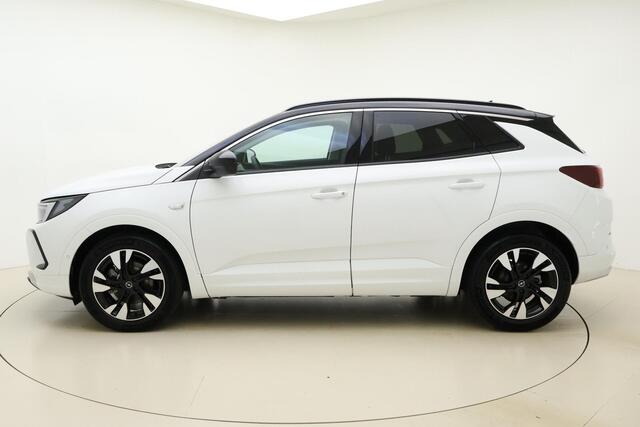 Opel Grandland 1.2 Turbo 130pk GS | Navigatie | LED Matrix koplampen | Winterpakket | Zwart dak | Electrische achterklep | Climate control | Bi-Color Lichtmetalen velgen | Parkeer assistent