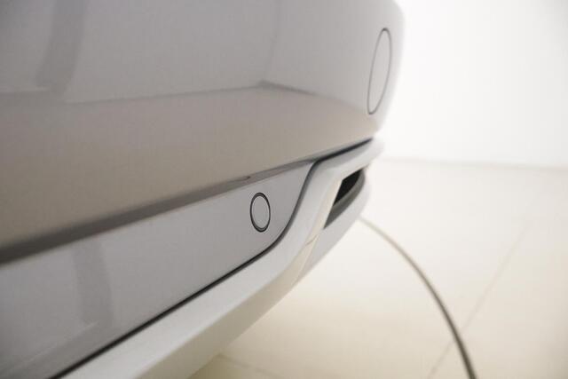 Opel Grandland 1.6 Turbo 225pk Automaat Plug-In Hybrid GS | Navigatie | Lederen bekleding | Stoelverwarming & ventilatie | Adapt. Cruise control | Camera | Keyless | Lichtmetalen velgen