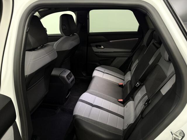 Opel Grandland 1.2 Turbo Hybrid GS-e 360 Camera, Navi, Half leder, Keyless start, Virtual desk, Rijstrook correctie, Cruise control, Winterpakket