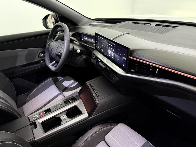 Opel Grandland 1.2 Turbo Hybrid GS-e 360 Camera, Navi, Half leder, Keyless start, Virtual desk, Rijstrook correctie, Cruise control, Winterpakket