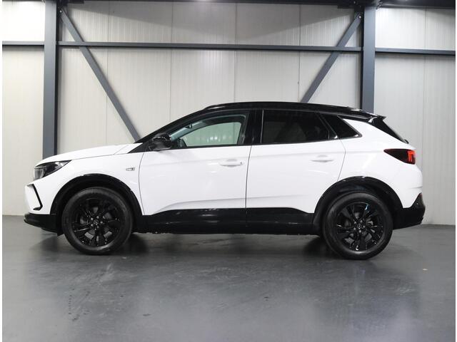 Opel Grandland 1.2 130PK Turbo GS Line | 1ste eigenaar | AppleCarPlay/AndroidAuto | Stoel/Stuur/Voorruitverwarming | FULL LED | AGR Stoelen | Camera | Two-tone | Privacy Glass | Navigatie | Adaptief Cruise Control | Isofix |