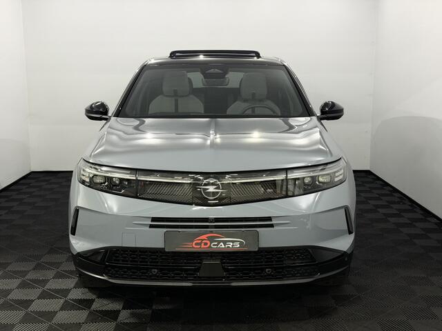 Opel Grandland 1.2 Turbo Hybrid GS-e Panoramadak, 360 Camera, Head-up display, Navi, Winterpakket, Keyless start Elektrische achterklep, Half leder, 1 Jaar garantie