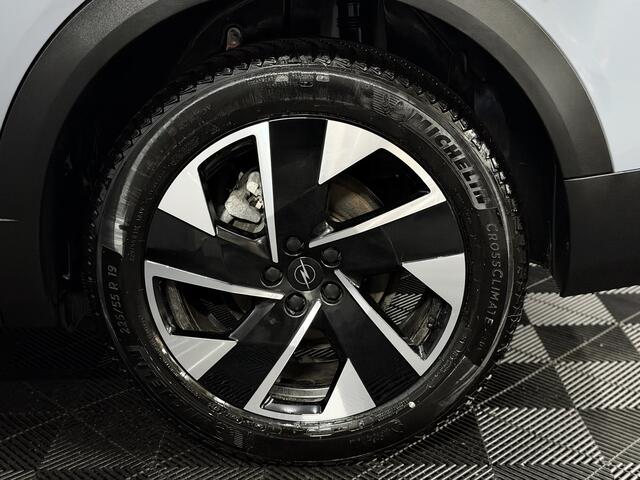 Opel Grandland 1.2 Turbo Hybrid GS-e Panoramadak, 360 Camera, Head-up display, Navi, Winterpakket, Keyless start Elektrische achterklep, Half leder, 1 Jaar garantie