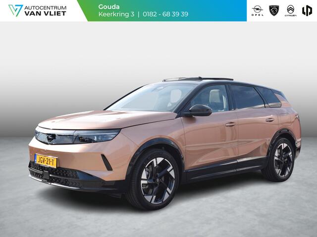 Opel Grandland Electric GS 73 kWh SCHUIFKANTELDAK | NAVIGATIE | CARPLAY | ACHTERUITRIJCAMERA MET SENSOREN | WINTERPAKKET |