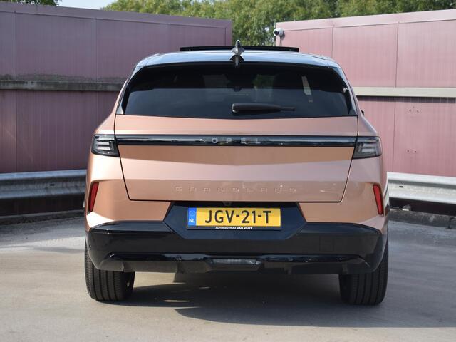 Opel Grandland Electric GS 73 kWh SCHUIFKANTELDAK | NAVIGATIE | CARPLAY | ACHTERUITRIJCAMERA MET SENSOREN | WINTERPAKKET |