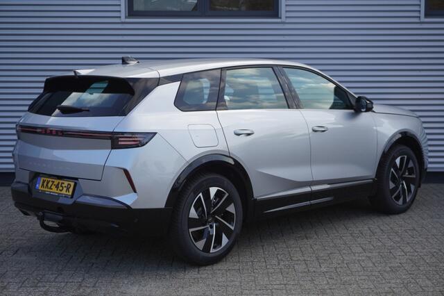 Opel Grandland 1.6 Turbo Plug-in Hybrid Business Edition / Trekhaak / AGR-stoelen / Camera / All Season Banden