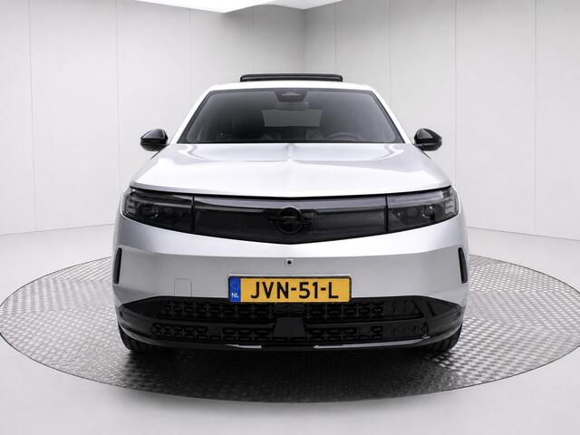 Opel Grandland Electric Business Ed. | 73 kWh | Panoramadak | Adapt. Cruise | Carplay Draadloos | Camera v&a + 360 | Keyless Entry & Start