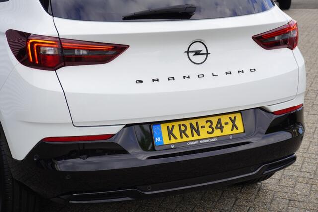 Opel Grandland 1.2 Turbo GS / Automaat / Camera / AGR-stoelen / Winterpakket / Adaptive Cruise