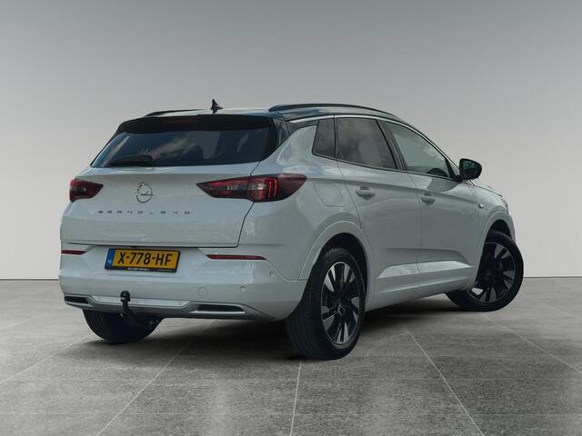 Opel Grandland Ultimate 1.2 Turbo 130pk EAT8 | ALCANTARA/LEDER | TREKHAAK | MATRIX LED | TWO-TONE! | 360° CAMERA | NAVI | AGR-STOELEN | ISOFIX |